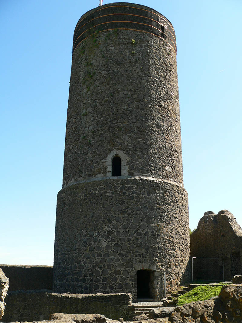 Burg Gleiberg - Bergfried 2012