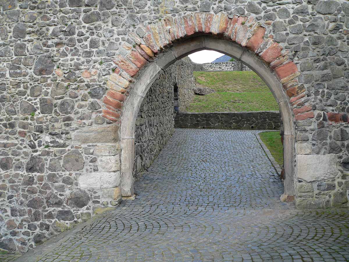 Burg Gleiberg - altes Eingangstor